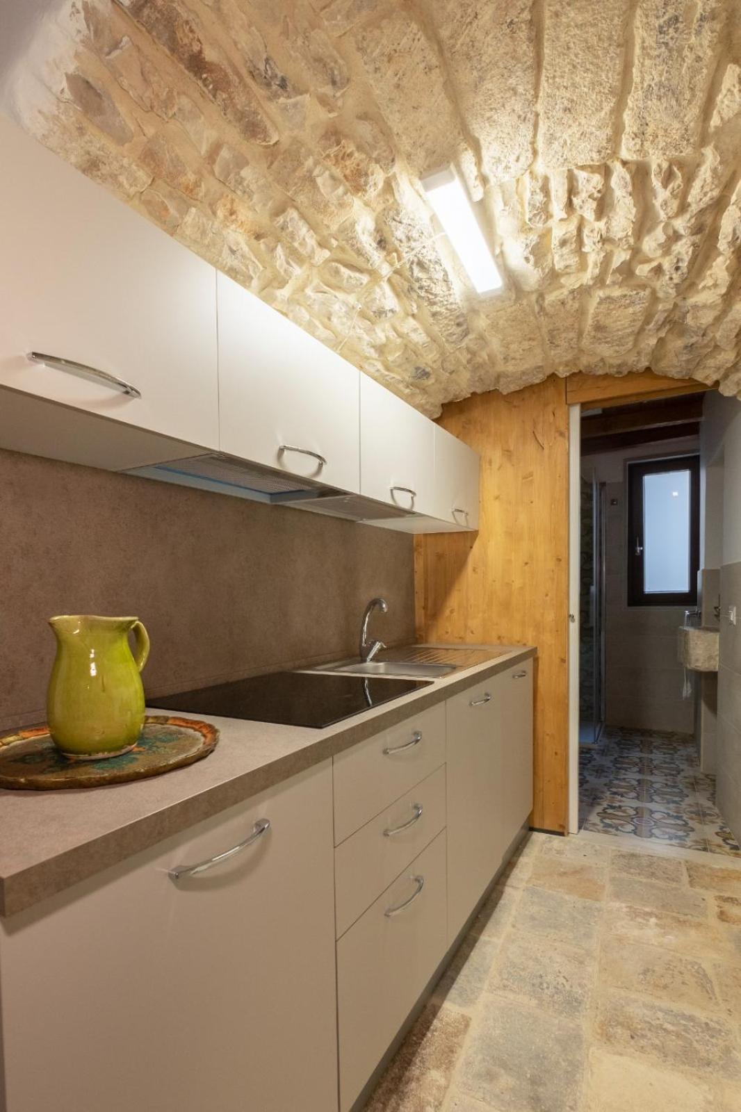 Palazzo Rizzi Dimora Dei Templari Bitetto Exterior foto